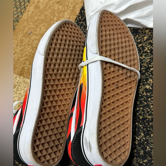 VANS - - Picture 2 of 5